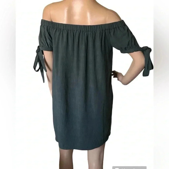 LuLu’s Al Fresco Evenings Slate Blue Off The Shoulder Mini Dress Size S EUC!! - Picture 4 of 11